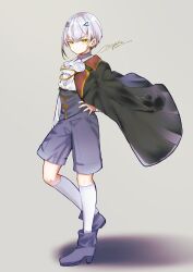 Rule 34 | 1boy, ankle boots, ascot, asymmetrical sidelocks, black coat, blue footwear, blue shorts, boots, boutonniere, coat, coat on shoulders, dress shirt, melusine (fate), fate/grand order, fate (series), flower, forked eyebrows, full body, genderswap, genderswap (ftm), grey background, hair between eyes, hair ornament, hand on own hip, high-waist shorts, high heel boots, high heels, highres, kneehighs, looking at viewer, miyaka (58305841), rose, shirt, short hair, shorts, sidelocks, signature, simple background, smile, socks, solo, standing, white ascot, white flower, white hair, white rose, white shirt, white socks, yellow eyes