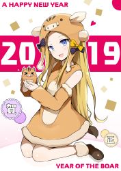 Rule 34 | &gt; &lt;, 1girl, 2019, abigail williams (fate), alternate costume, animal, black bow, blonde hair, blue eyes, blush, bow, brown footwear, chinese zodiac, commentary request, dot nose, fate/grand order, fate (series), flat chest, fur trim, happy new year, highres, holding, hood, hoodie, kotaka, long hair, looking at viewer, new year, orange bow, parted bangs, pig, pig hood, polka dot, polka dot bow, shoes, solo, translation request, year of the pig