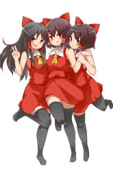 Rule 34 | &gt;:d, :d, absurdres, ascot, bare arms, benikurage (cookie), black hair, black legwear, blush, bow, breasts, brown eyes, brown hair, closed mouth, cookie (touhou), full body, girl sandwich, hair bow, hair tubes, hakurei reimu, highres, long hair, looking at viewer, medium breasts, no shoes, open mouth, red bow, red eyes, red skirt, reu (cookie), sananana (cookie), sandwiched, short hair, sidelocks, simple background, skirt, skirt set, sleeveless, smile, standing, standing on one leg, thighhighs, touhou, v, v-shaped eyebrows, white background, yellow eyes, yumekamaborosh, zettai ryouiki