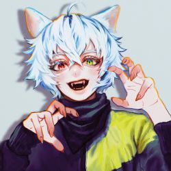Rule 34 | 1boy, animal ears, black sweater, cat boy, cat ears, claw pose, cowlick, crazy raccoon, fangs, green eyes, grey background, hair between eyes, heterochromia, highres, looking at viewer, male focus, open hands, open mouth, ras (crazy raccoon), red eyes, silver hair, smile, solo, sweater, turtleneck, turtleneck sweater, volonta