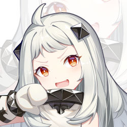 Rule 34 | 1girl, ahoge, arm at side, arm up, black collar, collar, eyes visible through hair, facing viewer, hair ornament, head tilt, kantai collection, light blush, long hair, looking at viewer, mittens, northern ocean princess, open mouth, plump, red eyes, sidelocks, single tooth, sleeveless, solo, thumbs down, upper body, white background, white hair, white mittens, yin lan xue, zoom layer