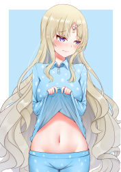 Rule 34 | 1girl, absurdres, blonde hair, blue background, blue pants, blue shirt, blush, civia, closed mouth, clothes lift, ctrl+z, highres, hololive, hololive china, horns, lifted by self, long hair, looking to the side, navel, pajamas, pants, purple eyes, shirt, shirt lift, simple background, single horn, solo, very long hair, virtual youtuber