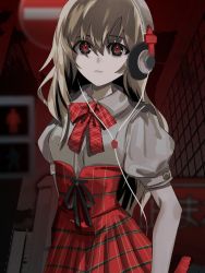 1girl black_bow bow city closed_mouth collared_shirt eyebrows female_focus grey_hair headphones highres keiseki1 long_hair looking_at_viewer matsunae_tsugumi plaid_bow plaid_clothes plaid_skirt red_eyes red_sky road_sign school_uniform shin_subarashiki_kono_sekai shirt shirt_tucked_in sign skirt sky solo subarashiki_kono_sekai traffic_light upper_body white_shirt