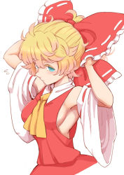 Rule 34 | 1girl, adjusting hair, alice margatroid, armpits, arms up, ascot, blonde hair, blue eyes, blush, bow, breasts, cosplay, daitai konna kanji, detached sleeves, hair bow, hakurei reimu, hakurei reimu (cosplay), medium breasts, short hair, sideboob, simple background, skirt, solo, touhou, white background, wide sleeves