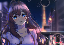 Rule 34 | 1girl, absurdres, ahoge, blue eyes, blurry, blurry background, blush, brown hair, collarbone, commentary request, dated, earrings, grey shirt, head tilt, highres, ichinose shiki, idolmaster, idolmaster cinderella girls, idolmaster cinderella girls starlight stage, jewelry, long hair, looking at viewer, mashiroken07, night, shirt, smile, solo, sparkle, twitter username, upper body, wavy hair