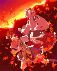 2girls animal_ears autumn_leaves bad_id bad_pixiv_id black_hair detached_sleeves female_focus hand_fan hat highres inubashiri_momiji leaf moko_ko multiple_girls red_eyes shameimaru_aya short_hair sunset tail tokin_hat touhou white_hair wolf_ears wolf_tail