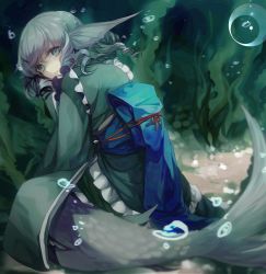 Rule 34 | 1girl, back, blue eyes, blue hair, bow, bubble, fins, frills, head fins, japanese clothes, kimono, long sleeves, looking at viewer, looking back, matching hair/eyes, mermaid, monster girl, no-kan, obi, ribbon, sash, sitting, solo, string, touhou, underwater, wakasagihime, wide sleeves