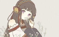 Rule 34 | 1girl, atelier (series), atelier shallie, bare shoulders, black hair, blunt bangs, flower, grey background, hairband, highres, holding, holding flower, jewelry, long hair, looking at viewer, moca (harutaso99), necklace, parted lips, purple eyes, ribbon, shallistera (atelier), simple background, sitting, solo