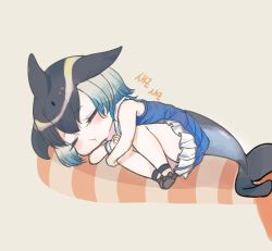 Rule 34 | 10s, 1girl, :t, bad id, bad twitter id, bare shoulders, black hair, blonde hair, blowhole, blue hair, blush, bracelet, cetacean tail, check translation, closed eyes, common dolphin (kemono friends), curled up, dnsdltkfkd, dress, fins, fish tail, frilled dress, frills, jewelry, kemono friends, korean text, multicolored hair, pout, sailor collar, sailor dress, sleeveless, tail, translation request, white hair