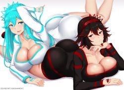 Rule 34 | 2girls, aqua eyes, aqua hair, ass, black hair, blush, breasts, crown, dress, kainkout, large breasts, long hair, long sleeves, looking at viewer, lying, multiple girls, on stomach, red eyes, shiny clothes, shiny skin, short dress, short hair, skin tight, smile, tattoo