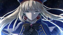 1girl absurdres aesc_(fate) anyuendo avalon_le_fae_(fate/grand_order) black_bow black_bowtie black_gloves blonde_hair blue_capelet blue_hat bow bowtie brooch capelet closed_mouth commentary_request fate/grand_order fate_(series) floating_hair gloves green_eyes hat highres jewelry long_hair own_hands_together shirt solo twintails white_shirt