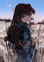 Rule 34 | 1girl, blue eyes, blush, brown hair, cloud, commentary request, elisia valfelto, field, flower, highres, japanese clothes, kimono, long hair, looking at viewer, looking back, luicent, obi, obi bow, original, patterned clothing, sash, sky, solo, sunset, thick eyebrows, tree, yukata