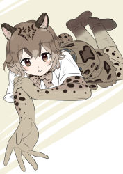 Rule 34 | 10s, animal ears, black hair, blush, boots, bow, bowtie, brown eyes, cat ears, cat tail, gloves, grey hair, kemono friends, marbled cat (kemono friends), momosuke (ishakry), multicolored hair, pantyhose, simple background, solo, tail, teeth, two-tone hair