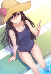 Rule 34 | 1girl, blue eyes, blue one-piece swimsuit, brown hair, hat, highres, long hair, looking at viewer, one-piece swimsuit, original, pointing, pointing up, pool, sitting, solo, sun hat, swimsuit, water, zucchini