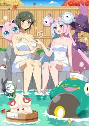 2girls :d absurdres alcremie battery_indicator bellibolt blue_hair blush bow-shaped_hair breasts brown_eyes character_hair_ornament cloud collarbone commentary_request creatures_(company) crossover day eggman_(ni_tamagoex) falling_leaves fence game_freak gen_1_pokemon gen_4_pokemon gen_5_pokemon gen_8_pokemon hair_ornament highres iono_(pokemon) jigglypuff knees leaf legendary_pokemon looking_down mai_(senran_kagura) meloetta mismagius multicolored_hair multiple_girls mythical_pokemon naked_towel nintendo onsen open_mouth outdoors pink_hair poke_ball poke_ball_(basic) pokemon pokemon_(creature) pokemon_sv recording senran_kagura sitting sky smile soaking_feet speech_bubble teeth towel translation_request two-tone_hair upper_teeth_only