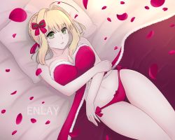Rule 34 | 10s, absurdres, bed, blonde hair, bow, breasts, christmas, cleavage, dress, enlay, fate/extra, fate/grand order, fate (series), green eyes, highres, looking at viewer, nero claudius (fate), nero claudius (fate/extra), petals, red dress
