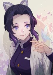 1girl black_hair bug butterfly butterfly_hair_ornament closed_mouth gradient_hair hair_ornament hair_tubes haori highres insect jacket japanese_clothes kimetsu_no_yaiba kochou_shinobu long_sleeves multicolored_hair purple_eyes purple_hair purple_jacket rokuo016 short_hair smile solo upper_body