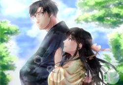 Rule 34 | 1boy, 1girl, black hair, blue sky, blurry, blurry background, bow, brown eyes, crossed arms, day, floral print, glasses, hair bow, hands up, izumi (stardustalone), japanese clothes, kimono, long hair, looking at another, original, outdoors, own hands together, pink bow, renri no chigiri wo kimi to shiru, sidelocks, sky, summer, tree, upper body, yellow kimono