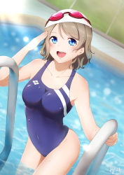 Rule 34 | 1girl, absurdres, blue eyes, blue one-piece swimsuit, blurry, breasts, chain-link fence, cleavage, collarbone, commentary request, competition swimsuit, depth of field, fence, goggles, goggles on head, grey hair, highleg, highleg swimsuit, highres, looking at viewer, love live!, love live! sunshine!!, medium breasts, one-piece swimsuit, open mouth, pool, pool ladder, round teeth, salute, short hair, smile, solo, swim cap, swimsuit, teeth, upper teeth only, watanabe you, yuki (rfi5607)