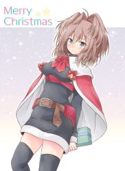 Rule 34 | 1girl, belt, belt buckle, black thighhighs, blue eyes, blush, box, breasts, brown belt, brown hair, buckle, capelet, christmas, flower, gift, gift box, gradient background, hair between eyes, highres, holding, holding gift, kantai collection, large breasts, long sleeves, medium hair, merry christmas, official alternate costume, parted lips, red capelet, red flower, red ribbon, red rose, ribbon, rose, sheffield (kancolle), shizuna kaede, solo, thighhighs