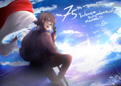 Rule 34 | 1girl, absurdres, backpack, bag, blue eyes, blue sky, brown hair, cloud, coat, eyebrows hidden by hair, flag, glasses, gloves, highres, indonesian flag, looking at viewer, looking back, mountain, ochkis, open mouth, original, short hair, sitting, sky, smile, solo, sunlight, sunrise