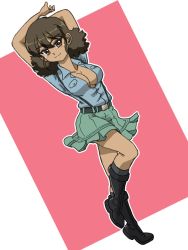 Rule 34 | 1girl, aoshidan school uniform, arms behind head, arms up, belt, black belt, black eyes, black footwear, black hair, black socks, blue shirt, boots, breasts, closed mouth, commentary, curly hair, dark-skinned female, dark skin, dutch angle, girls und panzer, green skirt, looking at viewer, medium breasts, medium hair, outline, partially unbuttoned, pink background, school uniform, shirt, skirt, smile, socks, solo, standing, standing on one leg, suspender skirt, suspenders, takahashi kurage, unbuttoned, unbuttoned shirt, viridiana (girls und panzer), white outline