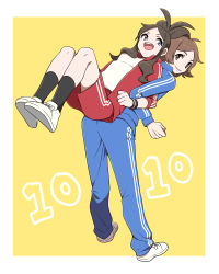 Rule 34 | 1boy, 1girl, back-to-back, bad id, bad pixiv id, black legwear, brown eyes, brown hair, commentary request, creatures (company), dated, game freak, highres, hilbert (pokemon), hilda (pokemon), legs up, lifting person, locked arms, long hair, nintendo, pokemon, pokemon bw, ponytail, pumpkinpan, pun, shoes, shorts, sidelocks, simple background, smile, sneakers, socks, track suit, yellow background