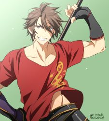 Rule 34 | 10s, 1boy, 2016, brown eyes, brown hair, clothes lift, dated, fang, fingerless gloves, gloves, green background, grin, hand on own hip, looking to the side, male focus, otegine, shirt lift, simple background, smile, solo, sweat, touken ranbu, twitter username, wauwa