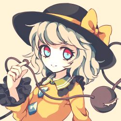 Rule 34 | 1girl, beige background, black frills, black hat, blue eyes, bow, breasts, commentary, dise (psychoro), frilled shirt collar, frilled sleeves, frills, hat, hat bow, hat ribbon, komeiji koishi, long sleeves, looking at viewer, medium hair, multicolored eyes, red eyes, ribbon, shirt, simple background, small breasts, smile, solo, string, third eye, touhou, wavy hair, wide sleeves, yellow bow, yellow ribbon, yellow shirt