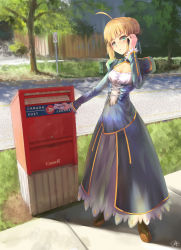 Rule 34 | 1girl, ahoge, artoria pendragon (all), artoria pendragon (fate), bad id, bad pixiv id, blonde hair, canada, cellphone, day, dress, fate/stay night, fate (series), full body, green eyes, highres, jay xu, juliet sleeves, long sleeves, mailbox, outdoors, phone, postbox, puffy sleeves, saber (fate), solo, standing, talking on phone