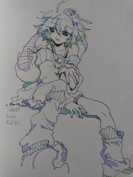 Rule 34 | 1other, alternate costume, androgynous, antennae, ballpoint pen (medium), bright pupils, casual, character name, chinese commentary, commentary request, highres, invisible chair, kesa kujiru, leg warmers, len&#039;en, ling s, long sleeves, off-shoulder sweater, off shoulder, other focus, short hair, simple background, sitting, slug, smile, sweater, traditional media, white background