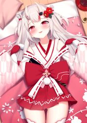 Rule 34 | 1girl, blush, breasts, fang, gradient hair, grey hair, hair ornament, highres, hololive, horns, japanese clothes, kimono, long hair, looking at viewer, lying, multicolored hair, nakiri ayame, nakiri ayame (shrine maiden), official alternate costume, on back, oni, red eyes, red hair, skin-covered horns, small breasts, smile, solo, streaked hair, thighs, virtual youtuber, white clover (unfy8472)