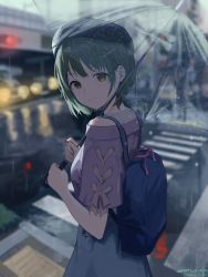 Rule 34 | 1girl, artist name, backpack, bag, beret, blurry, blurry background, dated, green hair, hat, highres, holding, holding umbrella, idolmaster, idolmaster shiny colors, looking at viewer, looking back, nanakusa nichika, rain, short hair, smile, solo, spung, transparent, transparent umbrella, umbrella