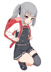 1girl asymmetrical_legwear backpack bag black_dress blunt_bangs brown_eyes collared_shirt commentary_request dress dress_shirt grey_hair grey_socks grey_thighhighs kantai_collection kasumi_(kancolle) kasumi_kai_ni_(kancolle) long_hair looking_at_viewer pinafore_dress randoseru shirt side_ponytail simple_background single_thighhigh sleeveless sleeveless_dress socks solo sun_fle thighhighs uneven_legwear white_background white_shirt