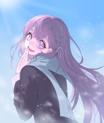 Rule 34 | 1girl, black jacket, blue sky, blush, braid, bright pupils, commentary request, female focus, floating hair, from behind, grey scarf, hand to own mouth, hand up, head tilt, highres, jacket, kazahana yuki, long hair, long sleeves, looking back, marutsubo, onikko hunter tsuina-chan, open mouth, purple eyes, purple hair, scarf, side braid, sky, smile, snowing, solo, sunlight, upper body, white pupils