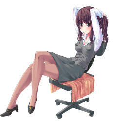Rule 34 | 1girl, adjusting hair, hairdressing, jewelry, legs, crossed legs, mouth hold, necklace, pantyhose, pencil skirt, sitting, skirt, solo, unasaka ryou