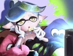 Rule 34 | 1girl, 2017, chips (food), cushion, detached collar, dress, earrings, eating, food, gloves, hanagemissile, hat, inkling player character, jewelry, marie (splatoon), nintendo, open mouth, pillow, potato chips, solo, splatoon (series), splatoon 1, television, watching television, white hair, yellow eyes
