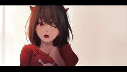 Rule 34 | 1girl, ;o, blush, brown hair, demon horns, hand up, head tilt, horns, letterboxed, one eye closed, open mouth, original, print shirt, red shirt, round teeth, saliva, shimmer, shirt, short sleeves, skull and crossbones, solo, teeth, uncommon stimulation, upper teeth only