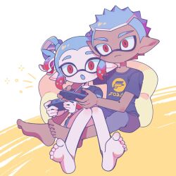 Rule 34 | 1boy, 1girl, black shirt, blue hair, closed mouth, colored tips, commentary request, controller, dark-skinned male, dark skin, double egg-kun (splatoon), fang, feet, game controller, grey shorts, highres, holding, holding controller, holding game controller, inkling, korean commentary, multicolored hair, nintendo, notice lines, open mouth, playing games, print shirt, red eyes, red hair, red sole-chan (splatoon), shirt, shorts, simple background, sitting, soles, splatoon (manga), splatoon (series), toes, two-tone background, two-tone hair, ufo sw, white background, yellow background