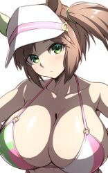 1girl animal_ears bikini breasts brown_hair cleavage ear_covers green_eyes hands_on_own_hips hat highres horse_ears horse_girl ines_fujin_(umamusume) large_breasts long_hair looking_at_viewer multicolored_bikini multicolored_clothes o-ring o-ring_bikini o-ring_top pataneet side_ponytail simple_background single_ear_cover solo swimsuit umamusume upper_body visor_cap white_background white_hat