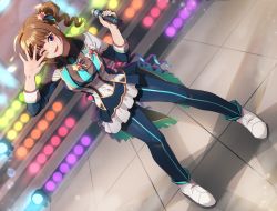 Rule 34 | 1girl, ahoge, ankle boots, black pants, blouse, blurry, blurry background, boots, brown hair, coattails, commentary, drill hair, dutch angle, english commentary, green necktie, grey shirt, hair ornament, holding, holding microphone, idol, idolmaster, idolmaster million live!, kamille (vcx68), long sleeves, looking at viewer, medium hair, microphone, necktie, one eye closed, pants, purple eyes, shirt, side drill, side ponytail, single vertical stripe, smile, solo, stage, stage lights, standing, star (symbol), star hair ornament, waving, white footwear, yokoyama nao