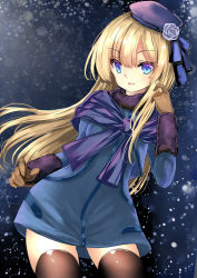 Rule 34 | 1girl, absurdres, black thighhighs, blonde hair, blue eyes, blush, brown gloves, commentary request, fate (series), flower, gloves, hair ornament, hat, highres, kumakou, long hair, long sleeves, looking at viewer, lord el-melloi ii case files, reines el-melloi archisorte, smile, solo, thighhighs