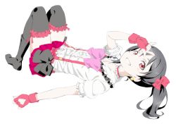Rule 34 | 10s, 1girl, black hair, black thighhighs, bokura wa ima no naka de, bow, fingerless gloves, gloves, grin, hair bow, kurai nao, looking at viewer, love live!, love live! school idol project, lying, m/, on back, red eyes, simple background, skirt, smile, solo, thighhighs, twintails, white background, yazawa nico, zettai ryouiki