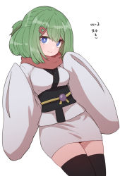 Rule 34 | 1girl, black thighhighs, blue eyes, borrowed character, breasts, bright pupils, closed mouth, cowboy shot, green hair, hair ornament, hairclip, medium breasts, miniskirt, obi, original, pencil skirt, red scarf, sash, scarf, simple background, skirt, smile, solo, sumiyao (amam), thighhighs, white background, white pupils, wide sleeves, yunomiya agari