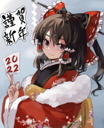 Rule 34 | absurdres, alternate costume, back bow, between fingers, black hair, bow, chinese commentary, closed mouth, commentary, eyebrows hidden by hair, frilled bow, frills, fur-trimmed sleeves, fur shawl, fur trim, grey background, hair bow, hair ornament, hair stick, hair tubes, hakurei reimu, highres, holding, japanese clothes, kani nyan, kimono, lipstick, long hair, long sleeves, looking at viewer, makeup, obi, orange bow, ponytail, purple eyes, red bow, red kimono, sash, shawl, sidelocks, simple background, smile, solo, touhou, translated, upper body, wide sleeves