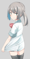Rule 34 | &gt;:), 1girl, ass, black shorts, black thighhighs, blue hair, blush, closed mouth, collared dress, comah, cowboy shot, dress, green eyes, grey background, grey hair, highres, long hair, looking at viewer, looking back, multicolored hair, original, red neckwear, short shorts, short sleeves, shorts, shorts under dress, sidelocks, simple background, skindentation, smile, solo, standing, thighhighs, twintails, two-tone hair, v-shaped eyebrows, white dress