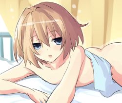 Rule 34 | 10s, 1girl, ass, bed, bed sheet, blanc (neptunia), blue eyes, breasts, brown hair, closed mouth, collarbone, convenient censoring, female focus, indoors, iwashi dorobou -r-, looking at viewer, lying, neptune (series), no bra, no panties, nude, on bed, on stomach, shin jigen game neptune vii, shiny skin, short hair, sleepy, small breasts, smile, solo