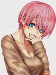 Rule 34 | 1girl, blue eyes, blush, bra strap, breasts, brown sweater, cleavage, dated, earrings, go-toubun no hanayome, grey background, head tilt, highres, hoshi san 3, jewelry, long sleeves, looking at viewer, nakano ichika, short hair, simple background, sleeves past wrists, smile, solo, stud earrings, sweater
