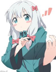 Rule 34 | 1girl, absurdres, aqua eyes, aqua jacket, blush stickers, bow, commentary, cynical (llcbluckg c004), dot mouth, drawing tablet, eromanga sensei, grey hair, hair bow, hands up, highres, holding, holding stylus, izumi sagiri, jacket, long hair, long sleeves, looking at viewer, low-tied long hair, red bow, simple background, solo, stylus, twitter username, upper body, white background, wide sleeves