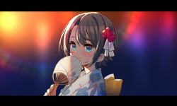 Rule 34 | 1girl, black hair, blue eyes, blurry, blurry background, blush, bow, closed mouth, depth of field, floral print, flower, green eyes, hair between eyes, hair flower, hair ornament, hand fan, hand up, highres, holding, holding fan, hololive, japanese clothes, kimono, letterboxed, meito (maze), oozora subaru, paper fan, print kimono, red flower, short hair, smile, solo, uchiwa, upper body, virtual youtuber, white kimono, yellow bow